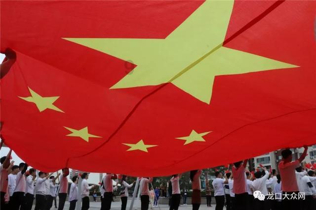 旋转的圆球